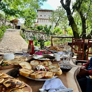 Kulla Hupi Agriturism Inn